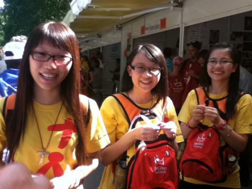 Young Catholics from Korea talk to the nuns about their WYD experience