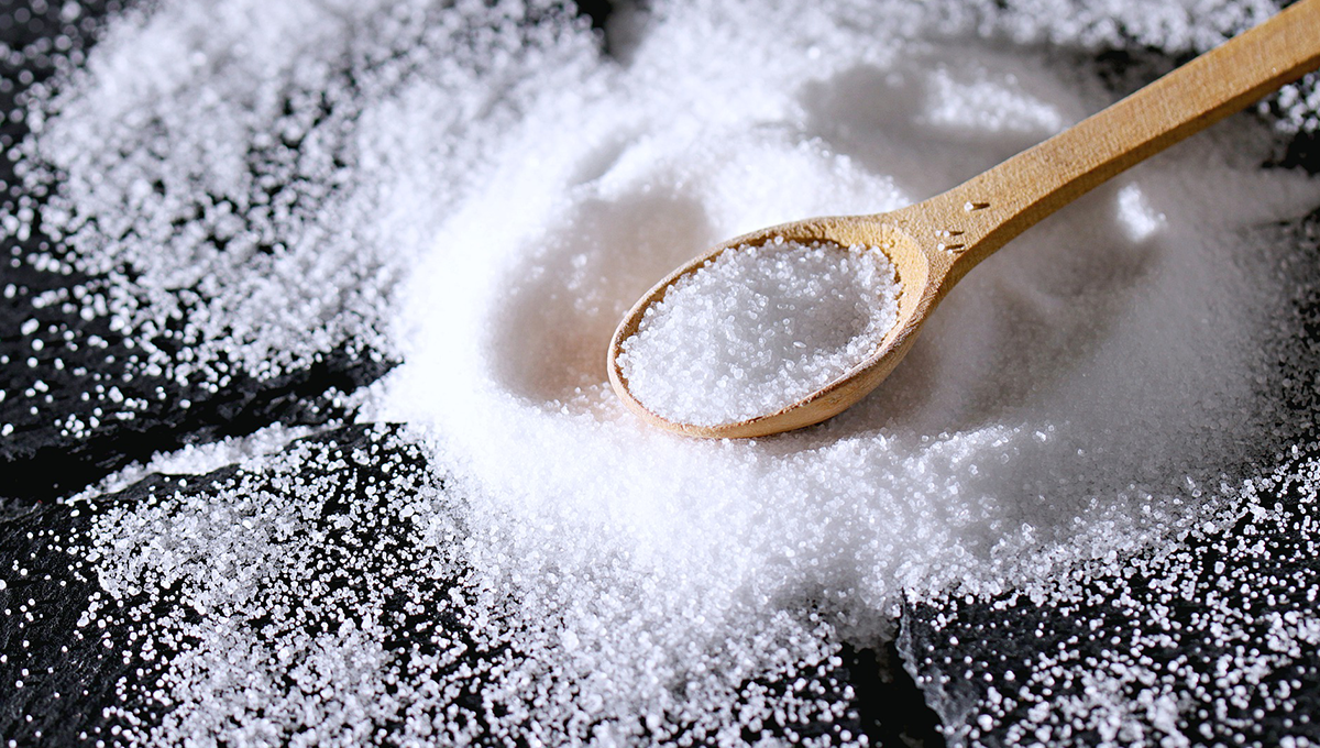 Salt is an environmentally friendly way to eradicate fleas. 
